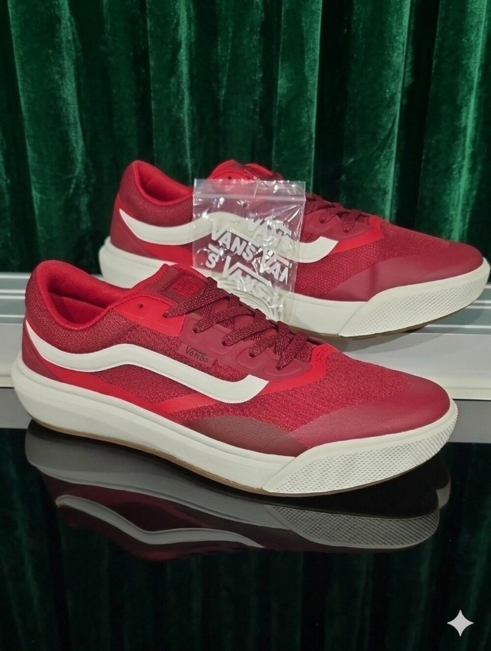 Vans Ultrarange 2.0 RW Red Marshmallow Men’s 10 Women’s 11.5